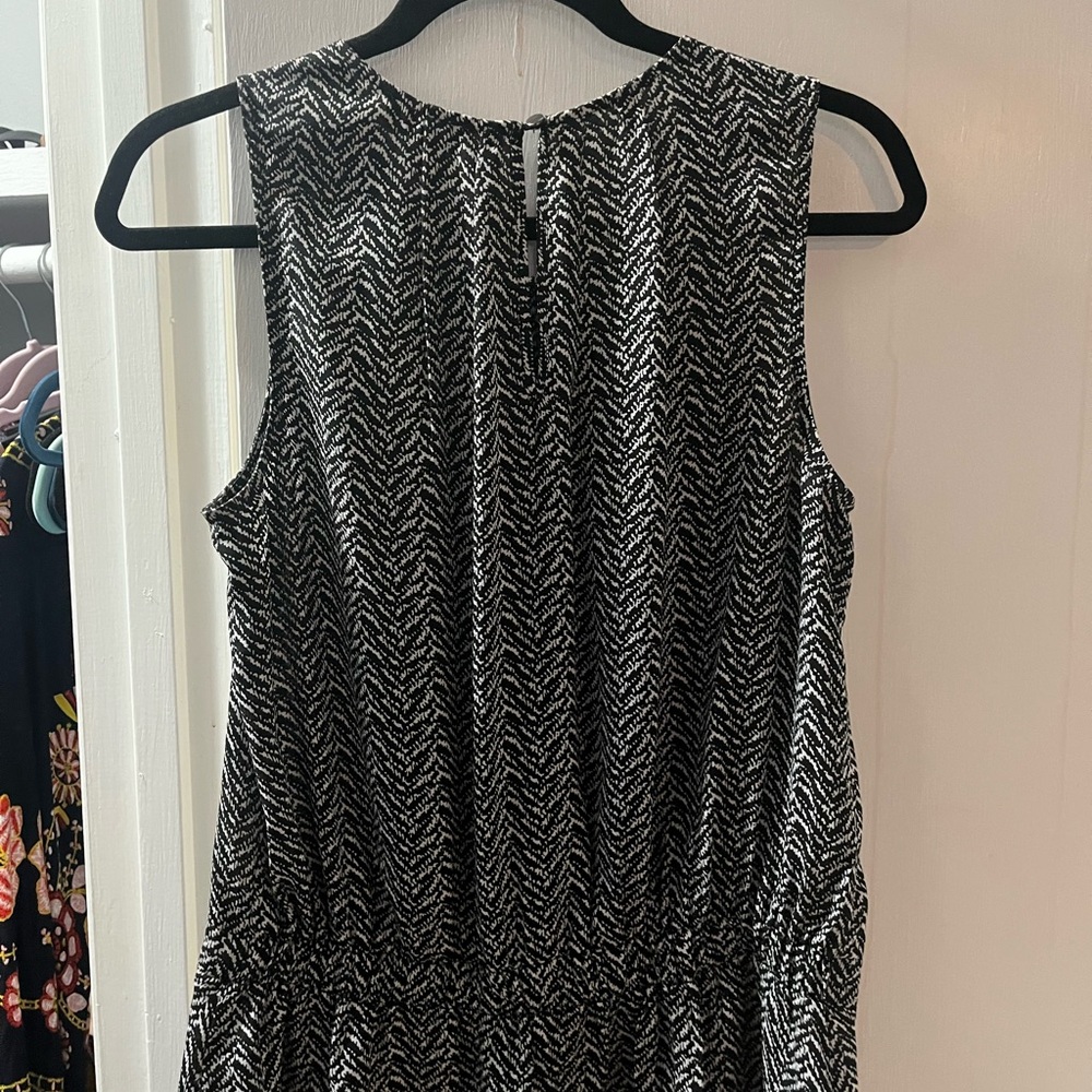The Limited sleeveless blouse